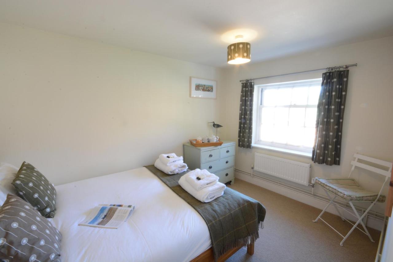 Pebble Beach Cottage, Aldeburgh Buitenkant foto