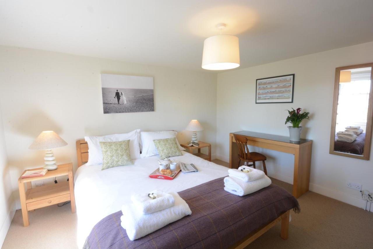 Pebble Beach Cottage, Aldeburgh Buitenkant foto