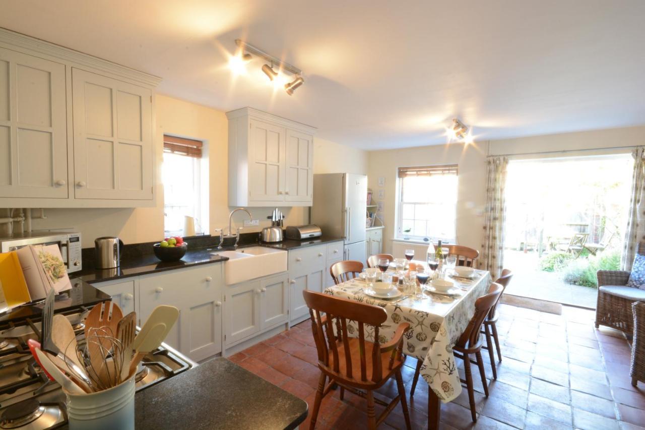 Pebble Beach Cottage, Aldeburgh Buitenkant foto