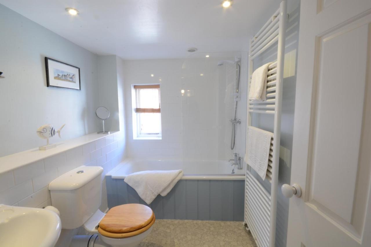 Pebble Beach Cottage, Aldeburgh Buitenkant foto