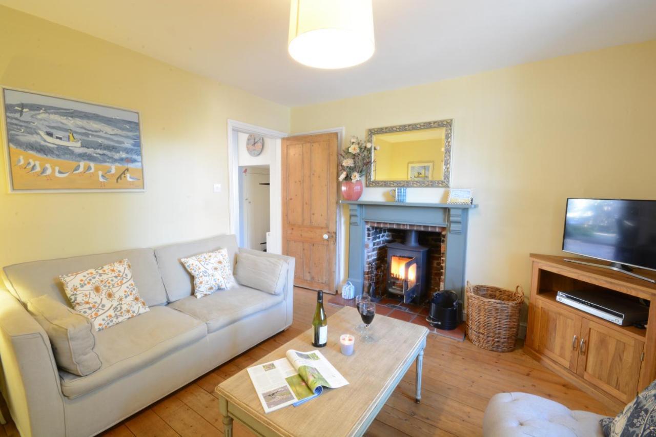 Pebble Beach Cottage, Aldeburgh Buitenkant foto