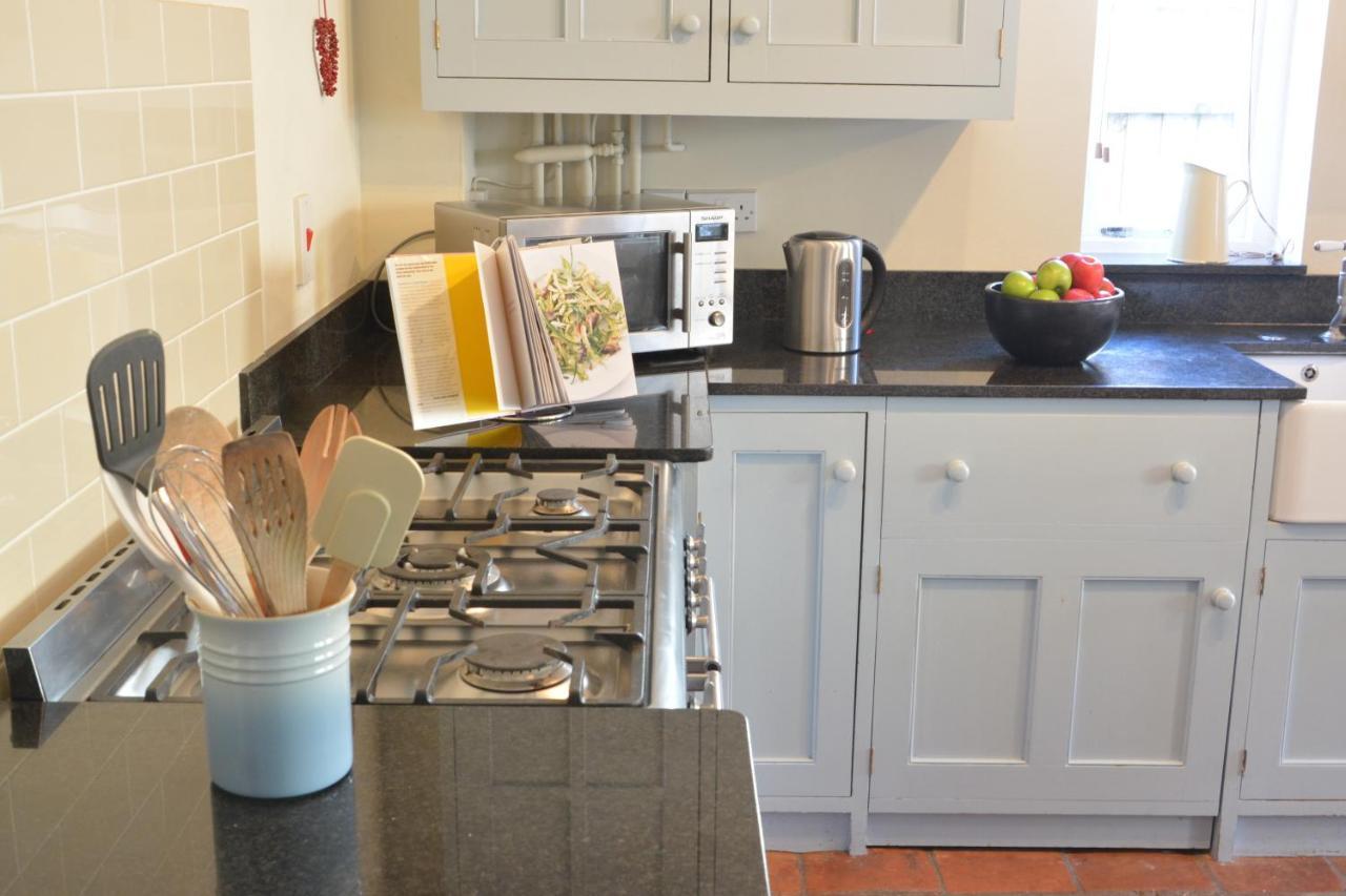 Pebble Beach Cottage, Aldeburgh Buitenkant foto